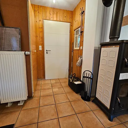 Holiday home Kleines Luettje Backhuus 35516 Uplengen