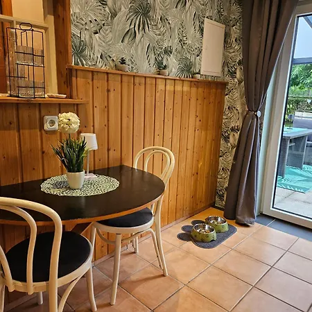 Holiday home Kleines Luettje Backhuus 35516
