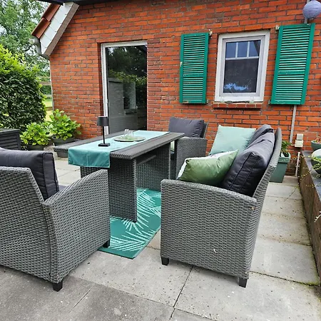 Holiday home Kleines Luettje Backhuus 35516